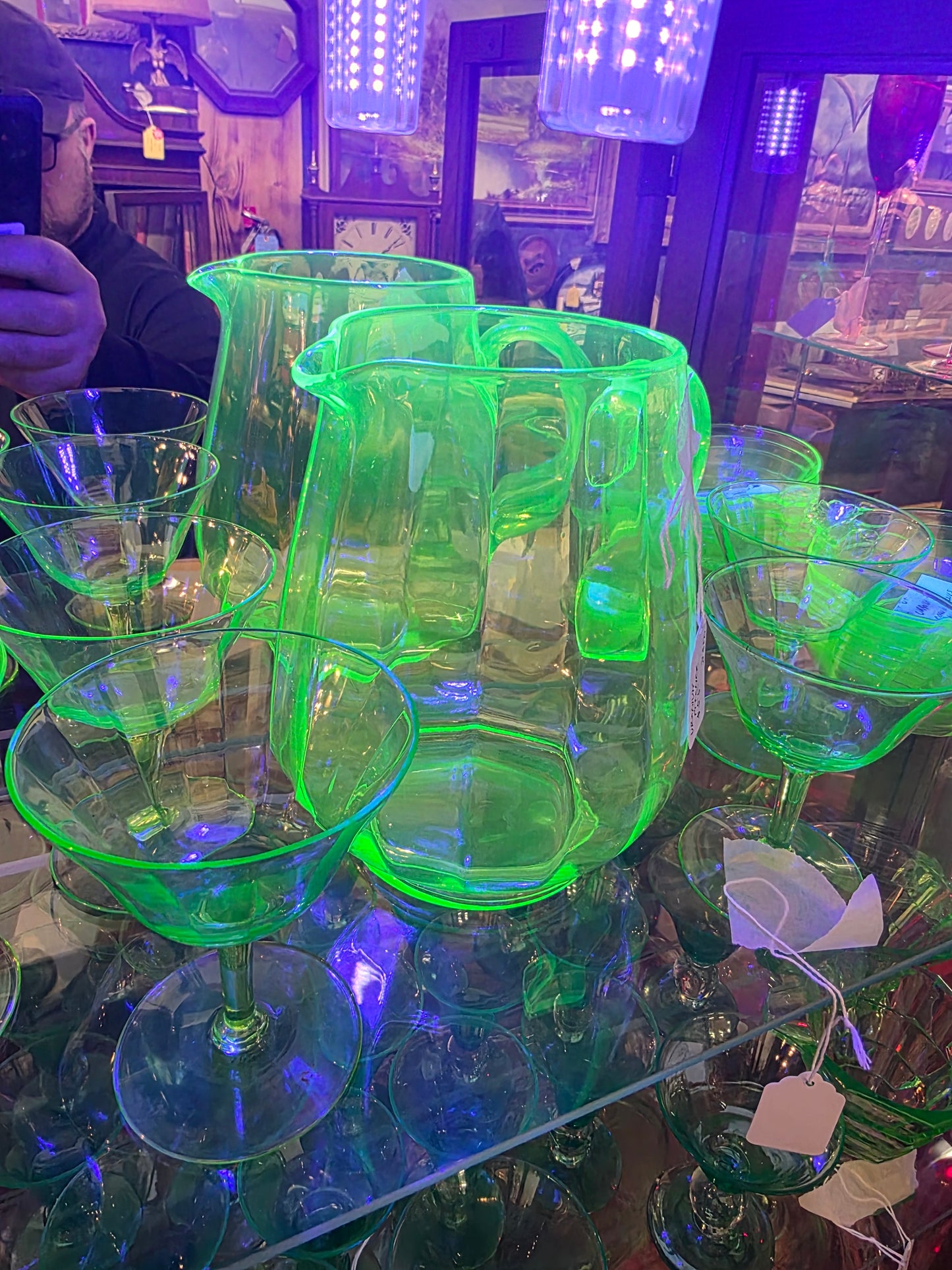 Uranium pitcher