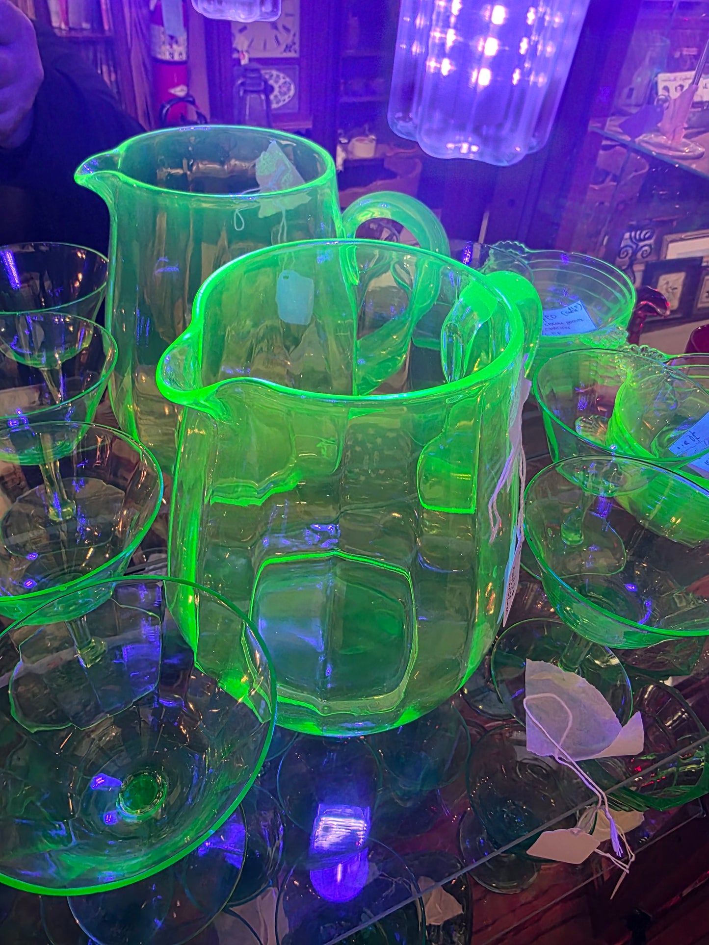 Uranium pitcher