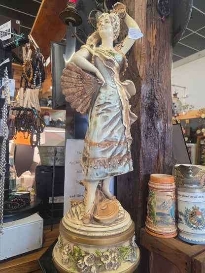 Art Nouveau statue of a woman dancing