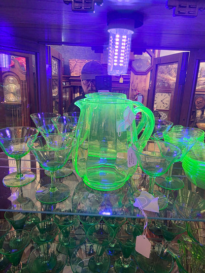 Uranium pitcher